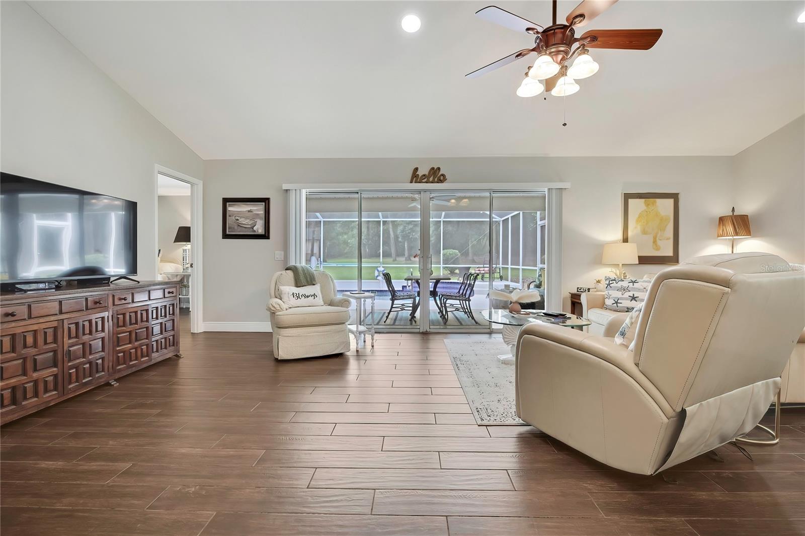1652 W Tacoma St, Hernando, FL 34442 photo