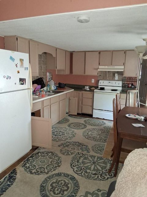 Mobile Home in DADE CITY FL 15948 14TH STREET 3.jpg