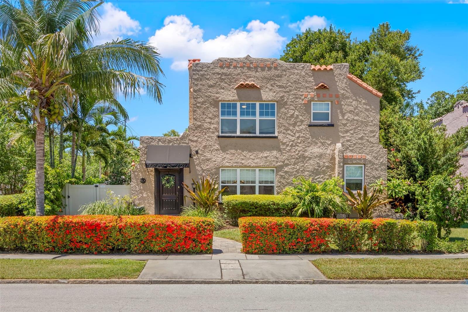 1125 11 Ave, Saint Petersburg, FL 33705
