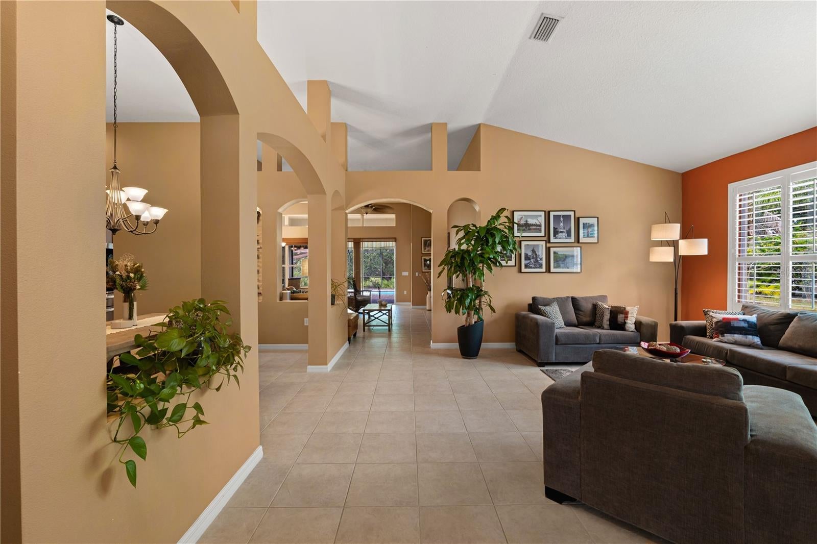 9020 N River Rd, Tampa, FL 33635 photo