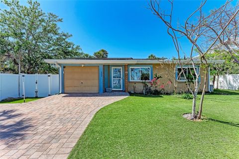 Single Family Residence in ANNA MARIA FL 216 ARCHER WAY.jpg