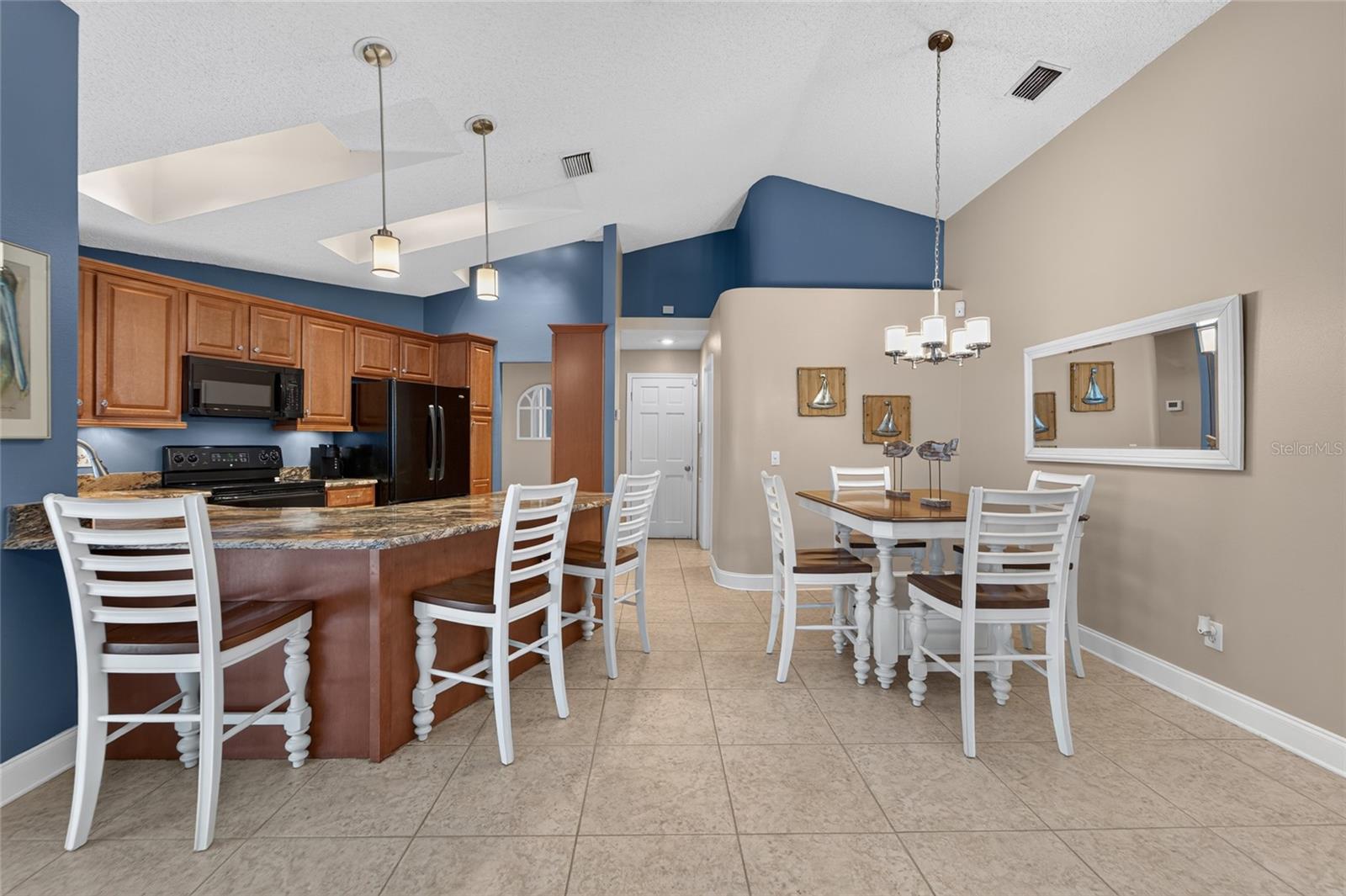 2317 Eagle Bluff Dr, Valrico, FL 33596 photo