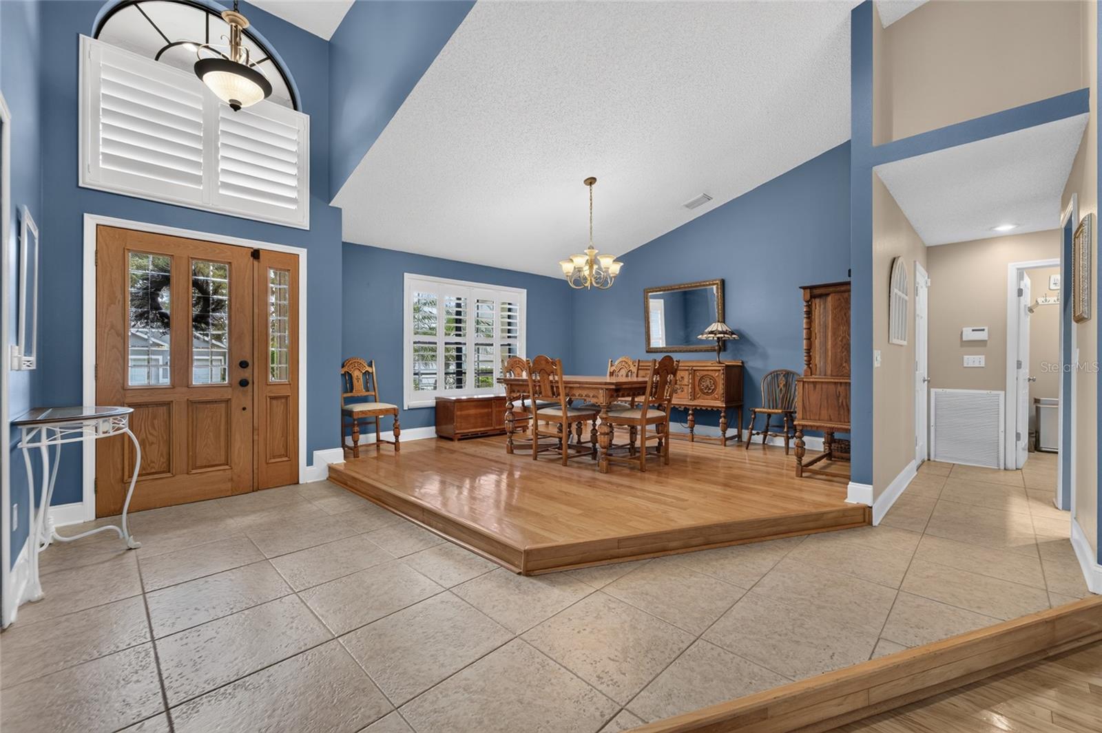 2317 Eagle Bluff Dr, Valrico, FL 33596 photo