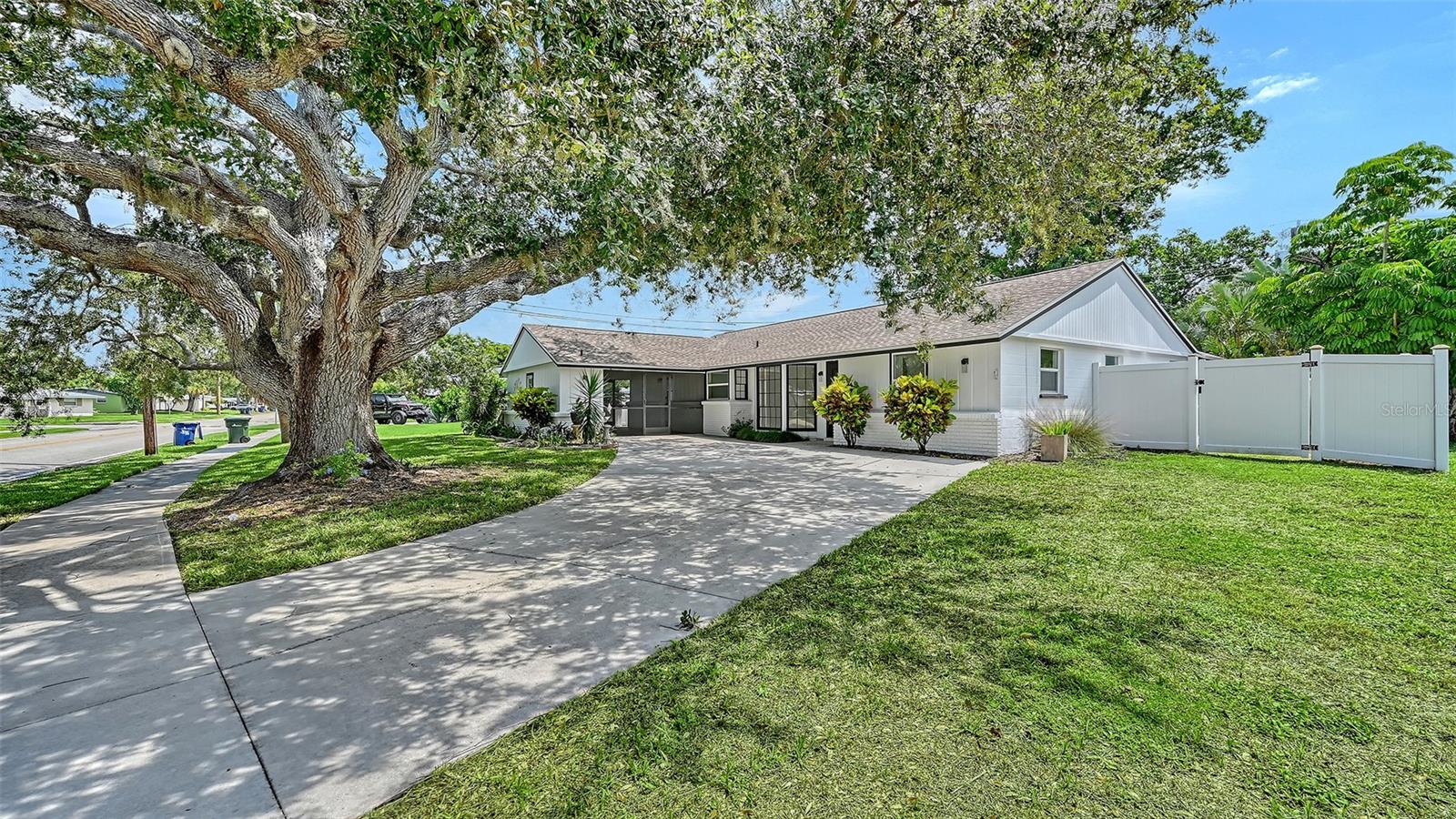 6711 S Lockwood Ridge Rd, Sarasota, FL 34231 photo