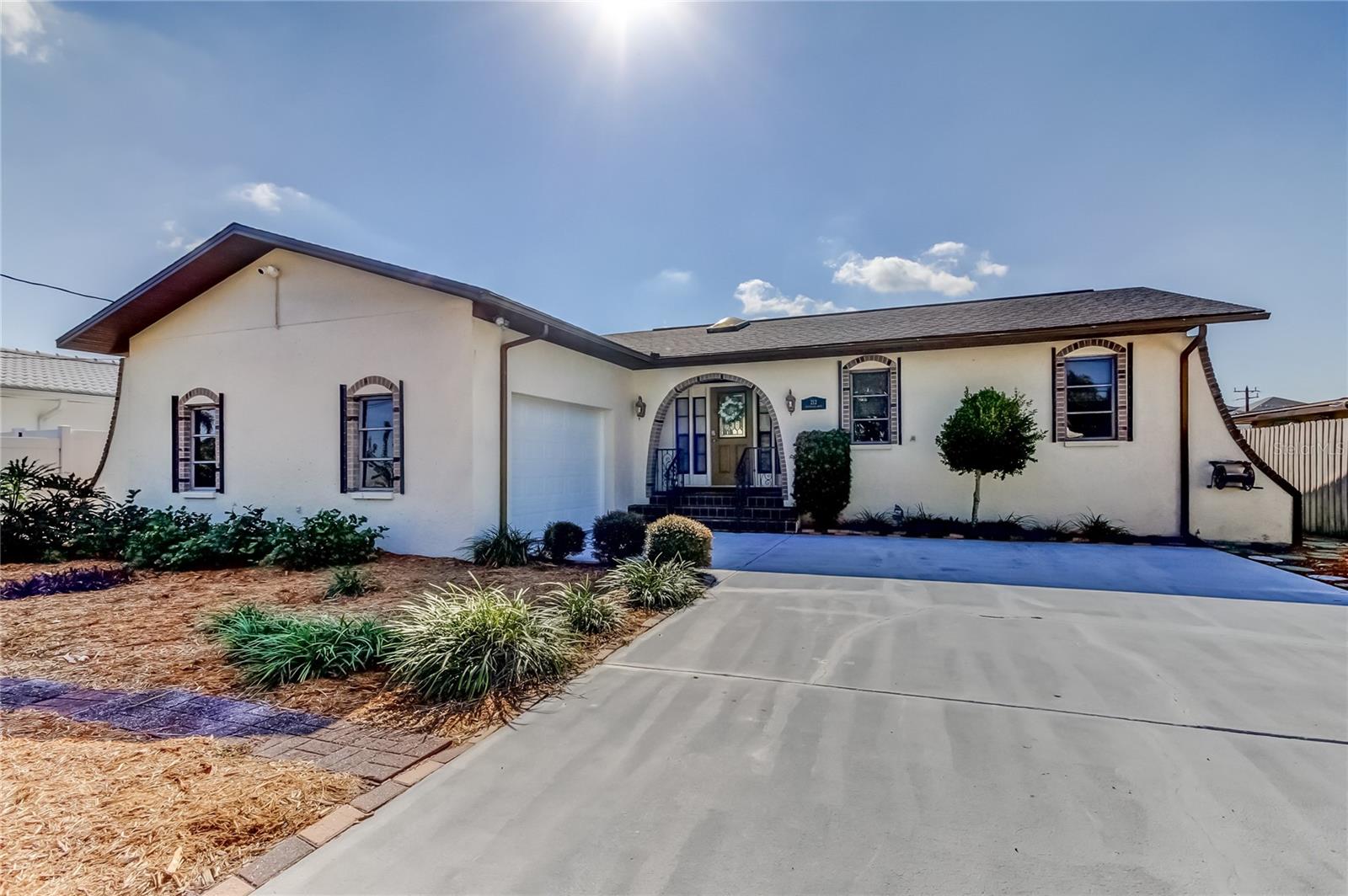 212 Westwinds Dr, Palm Harbor, FL 34683