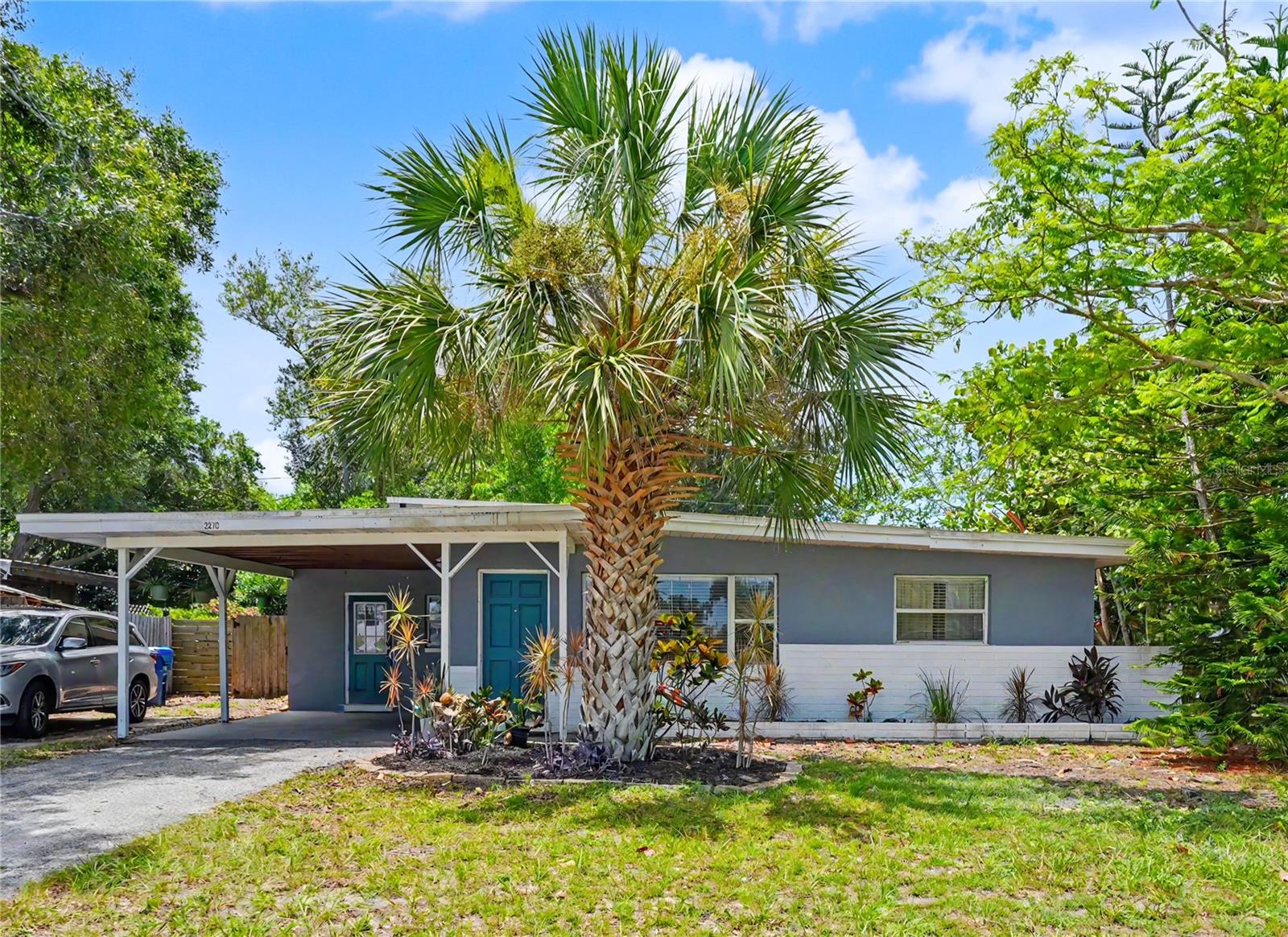 2270 Nolan Dr, Largo, FL 33770