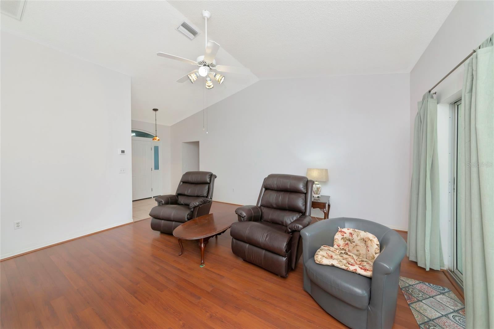 2405 Icecapade Dr, Sarasota, FL 34240 photo