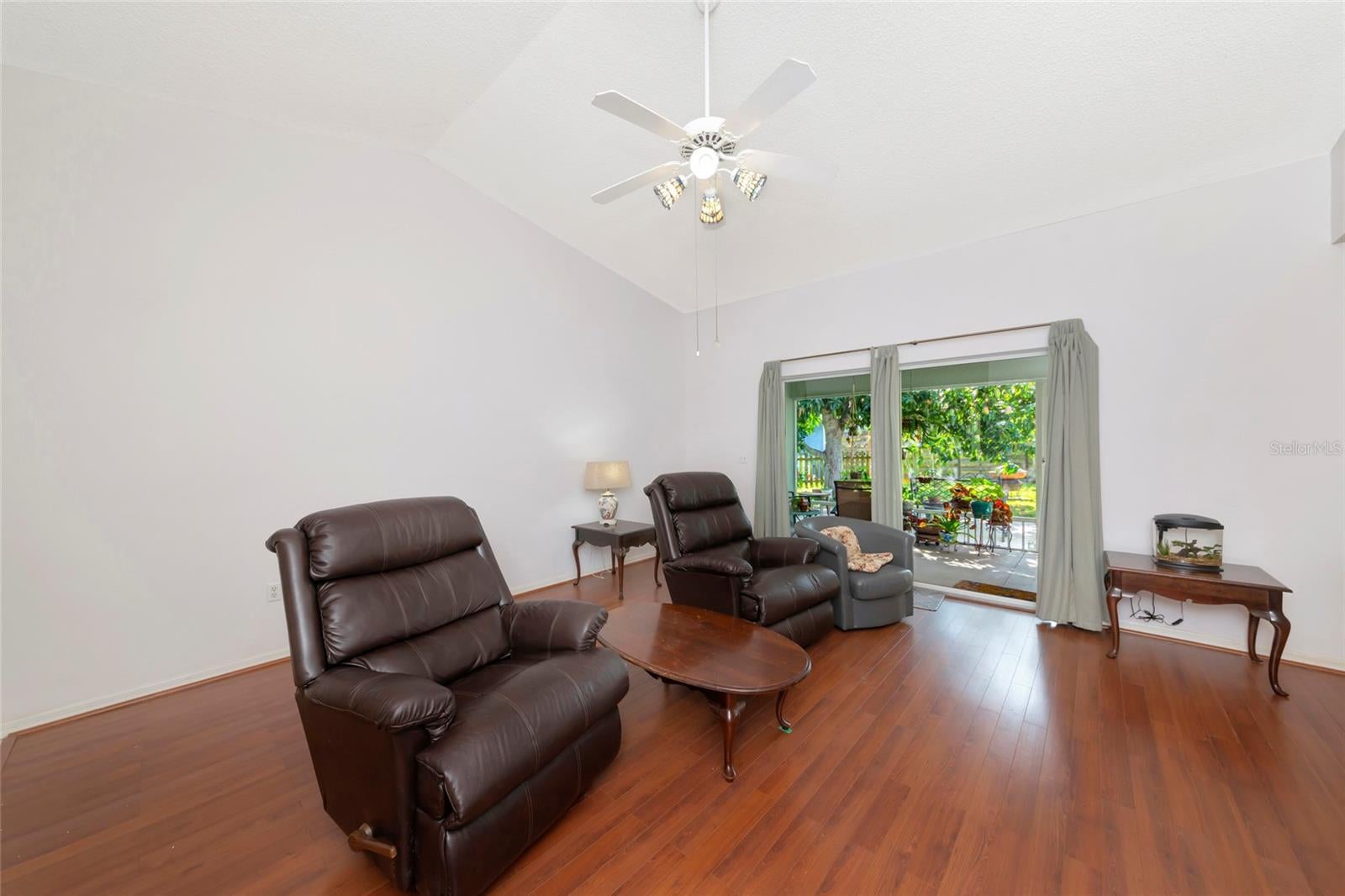 2405 Icecapade Dr, Sarasota, FL 34240 photo