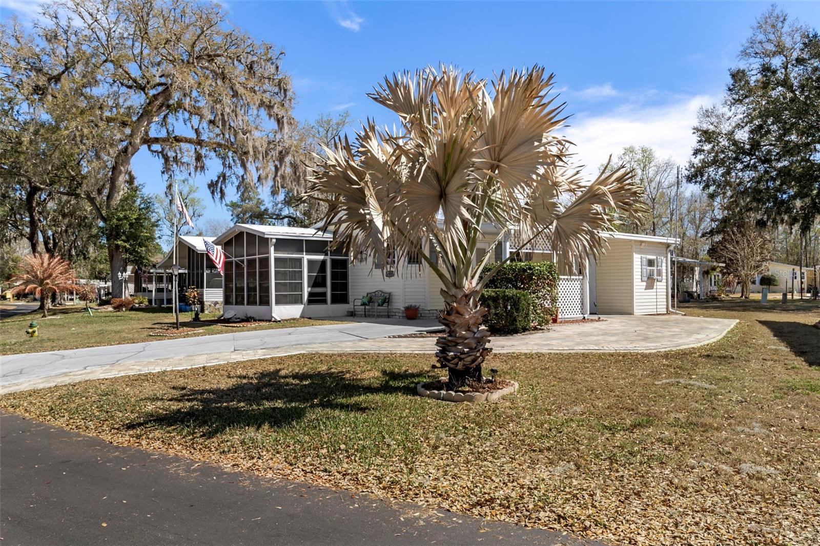 2805 Kingswood Cir, Brooksville, FL 34604 photo