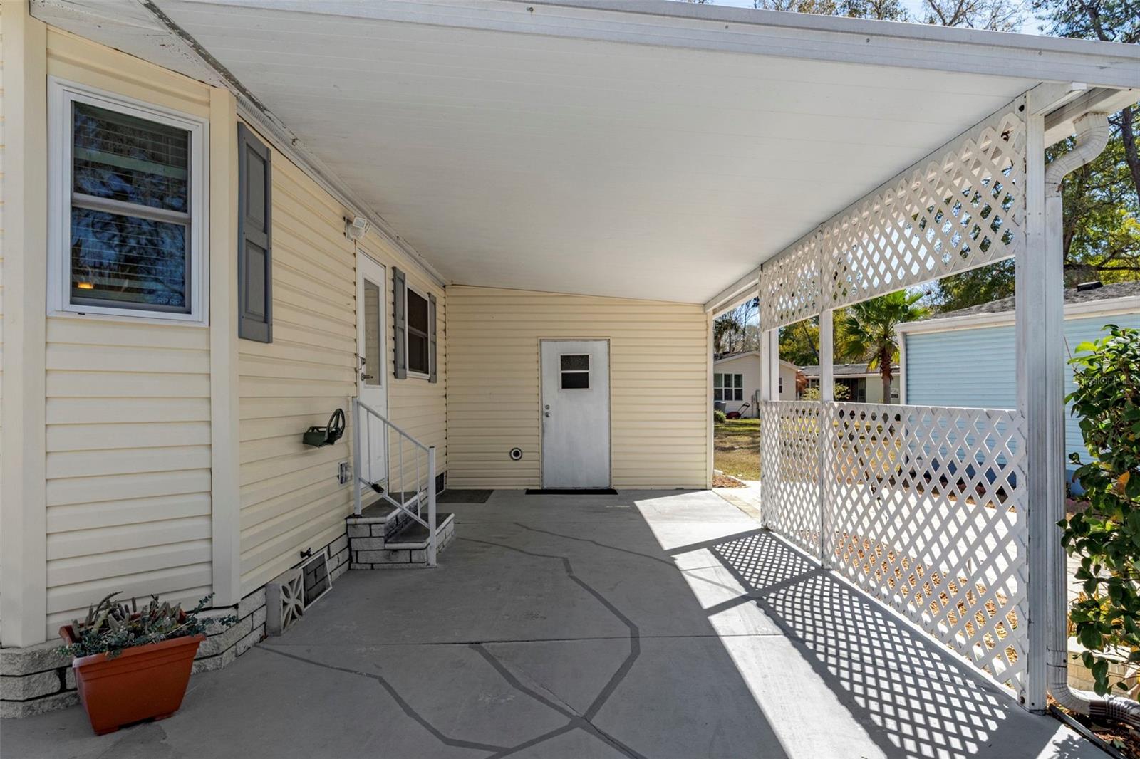 2805 Kingswood Cir, Brooksville, FL 34604 photo