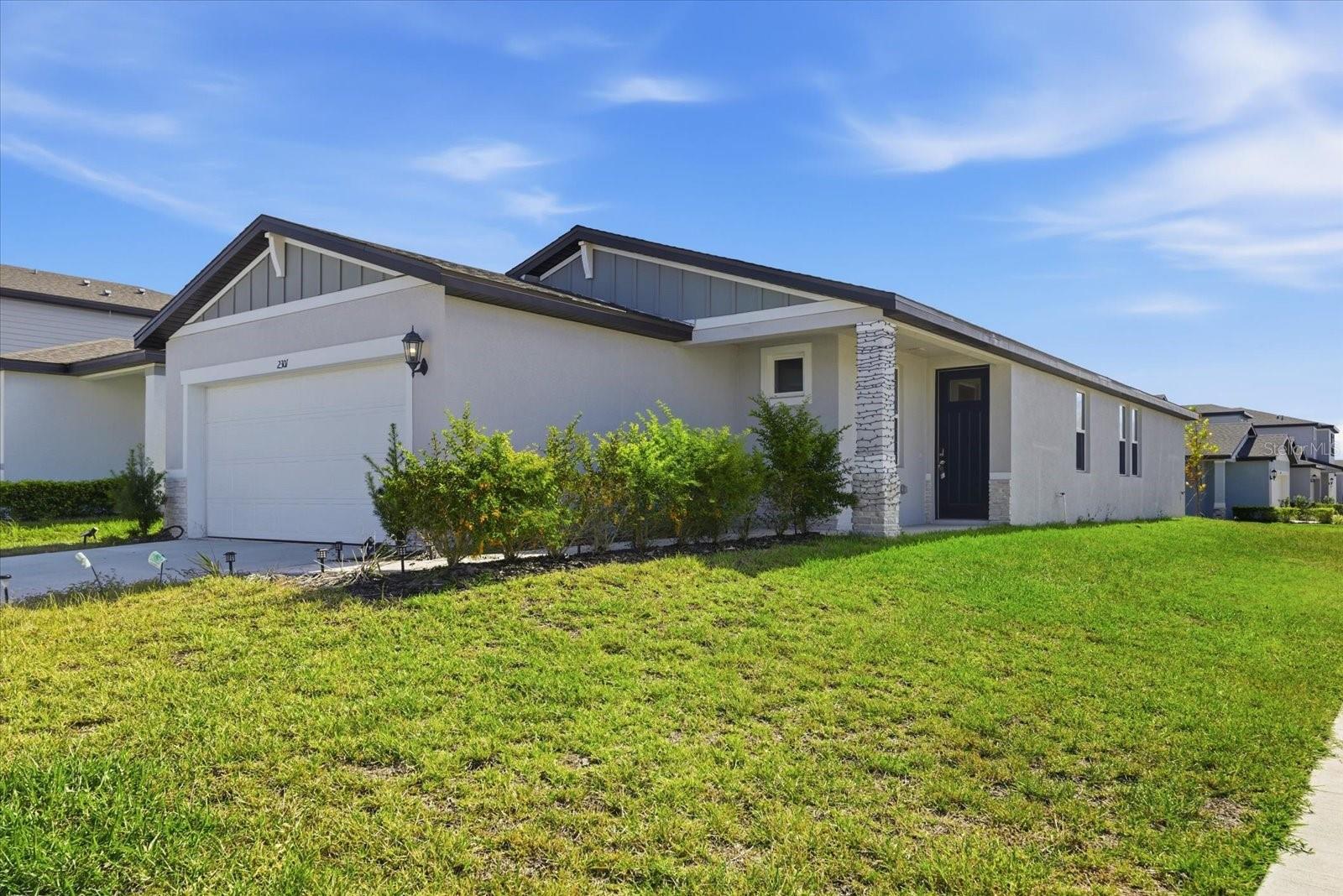 2301 E Newsome Rd, Plant City, FL 33565 photo