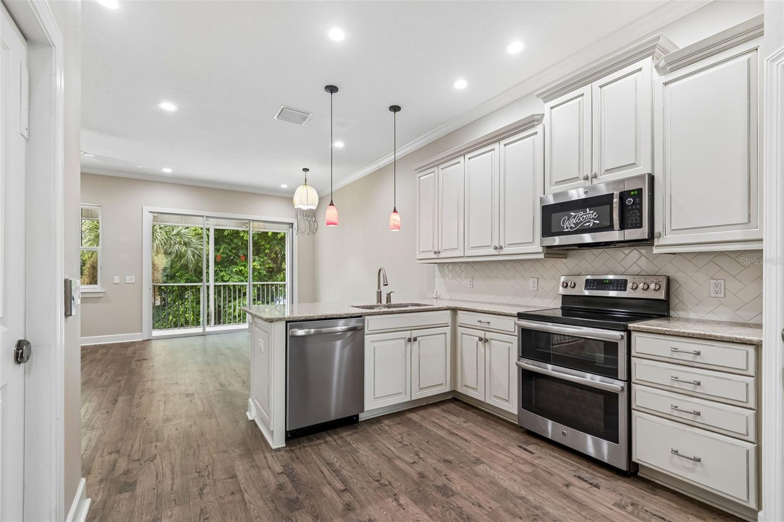 3144 Nautical Pl, Saint Petersburg, FL 33712 photo