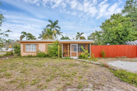 Single Family Residence in SARASOTA FL 3741 DAVIS BOULEVARD.jpg