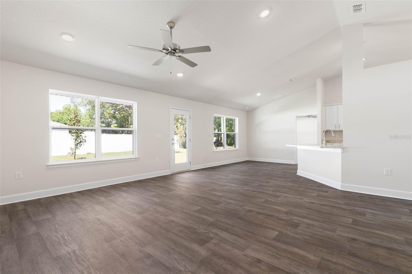 105 Palmwood Dr, Palm Coast, FL 32164 photo