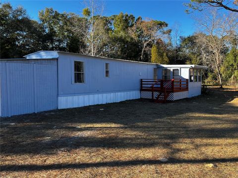 Manufactured Home in KEYSTONE HEIGHTS FL 7190 RADCLIFFE STREET.jpg