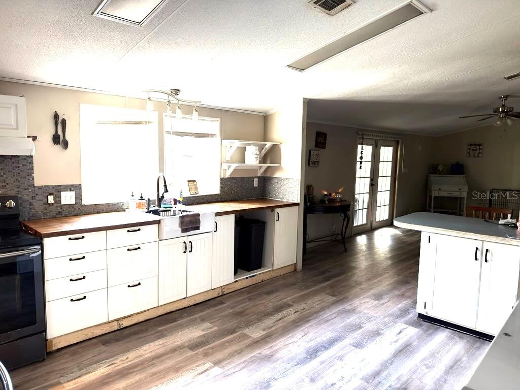 4126 W Bella Vista St, Lakeland, FL 33810 photo