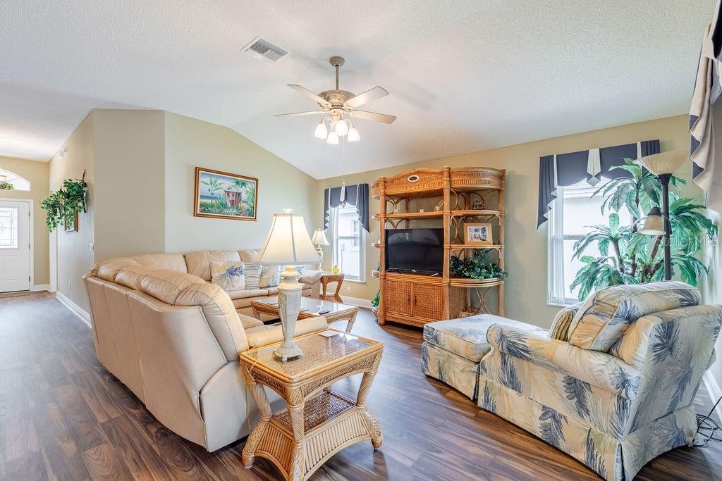 877 Winifred Way, The Villages, FL 32162 photo