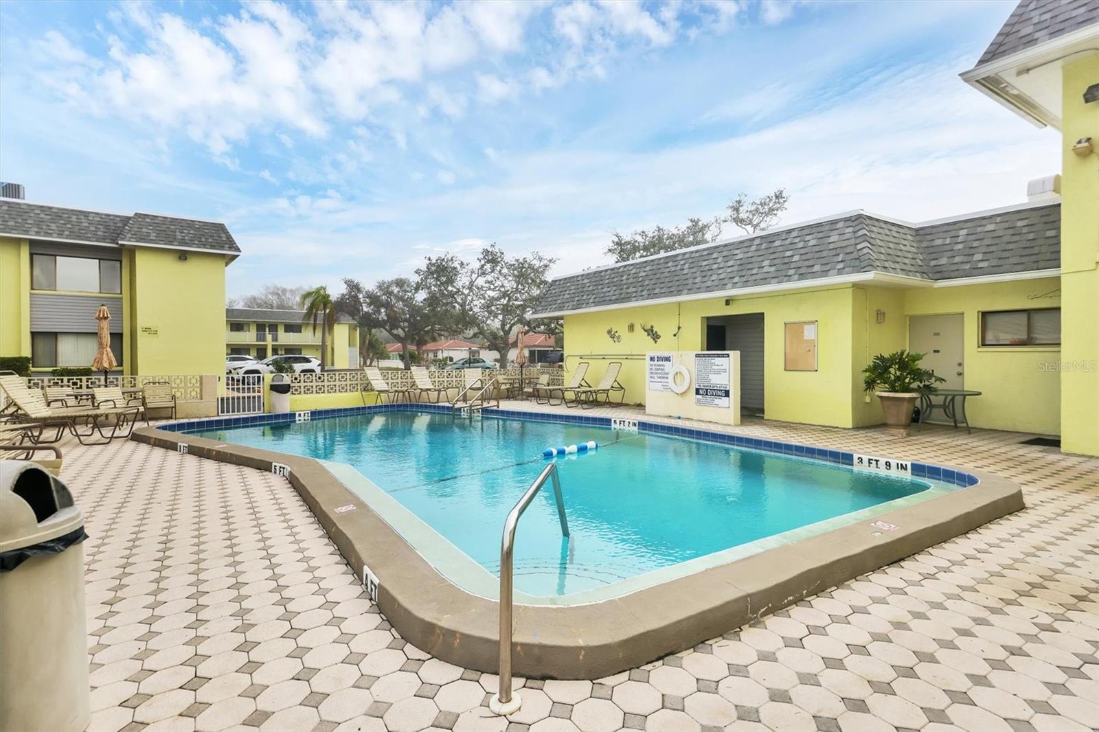 Condominium in SARASOTA FL 6703 MIDNIGHT PASS ROAD #208 26.jpg