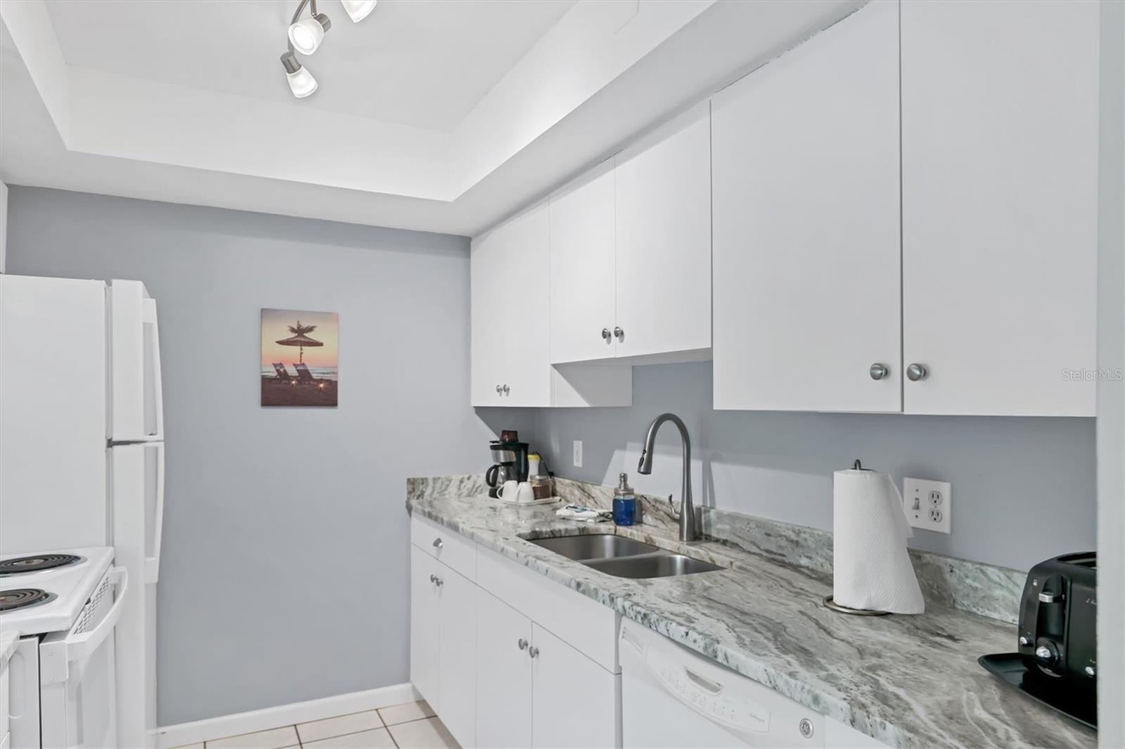 Condominium in SARASOTA FL 6703 MIDNIGHT PASS ROAD #208 19.jpg