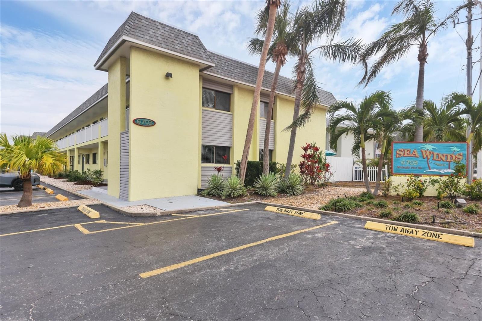 Condominium in SARASOTA FL 6703 MIDNIGHT PASS ROAD #208 2.jpg