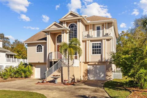 Single Family Residence in HOLIDAY FL 3114 BLUFF BOULEVARD.jpg