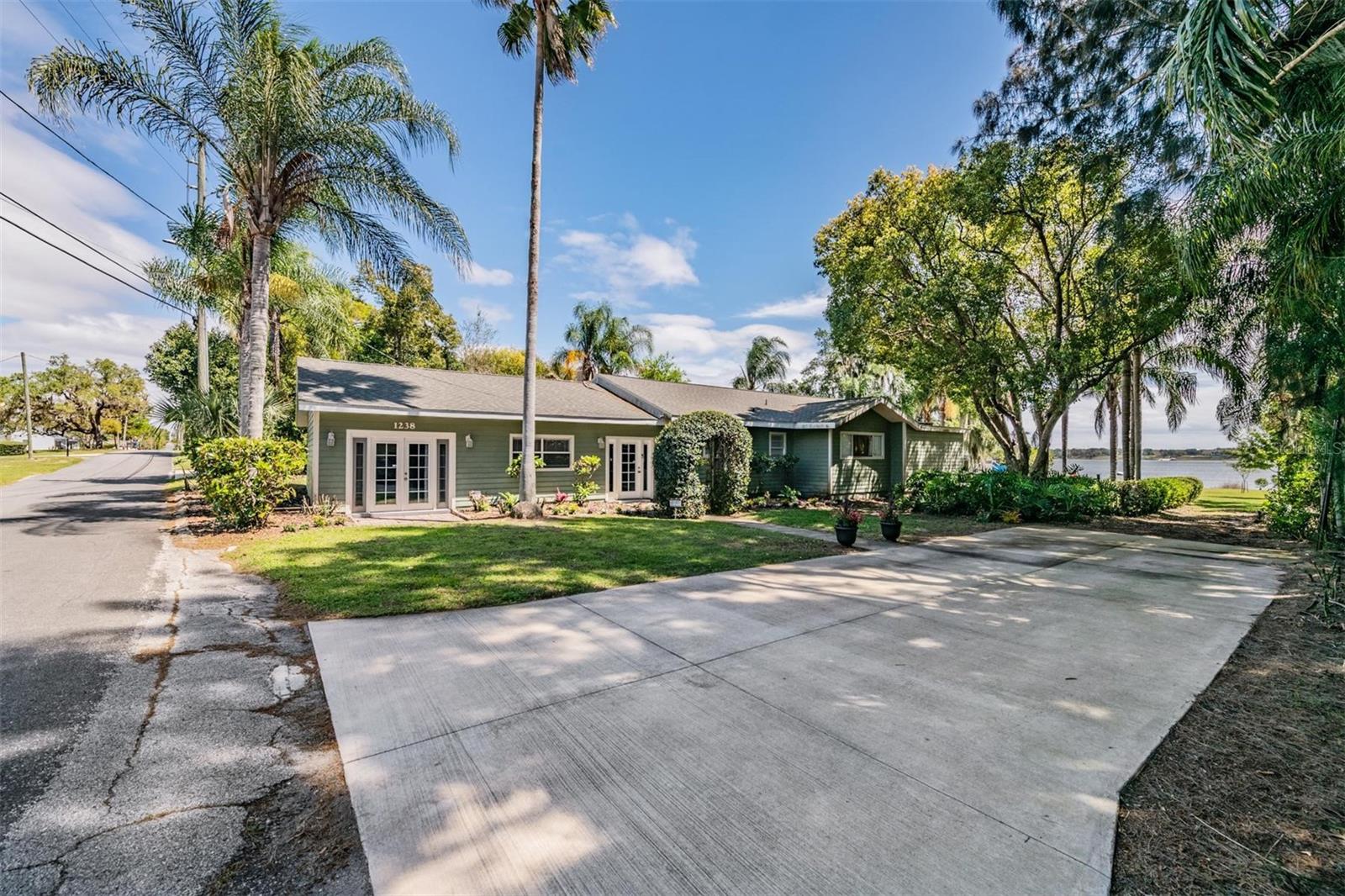 1238 S Highland Park Dr, Lake Wales, FL 33898 photo