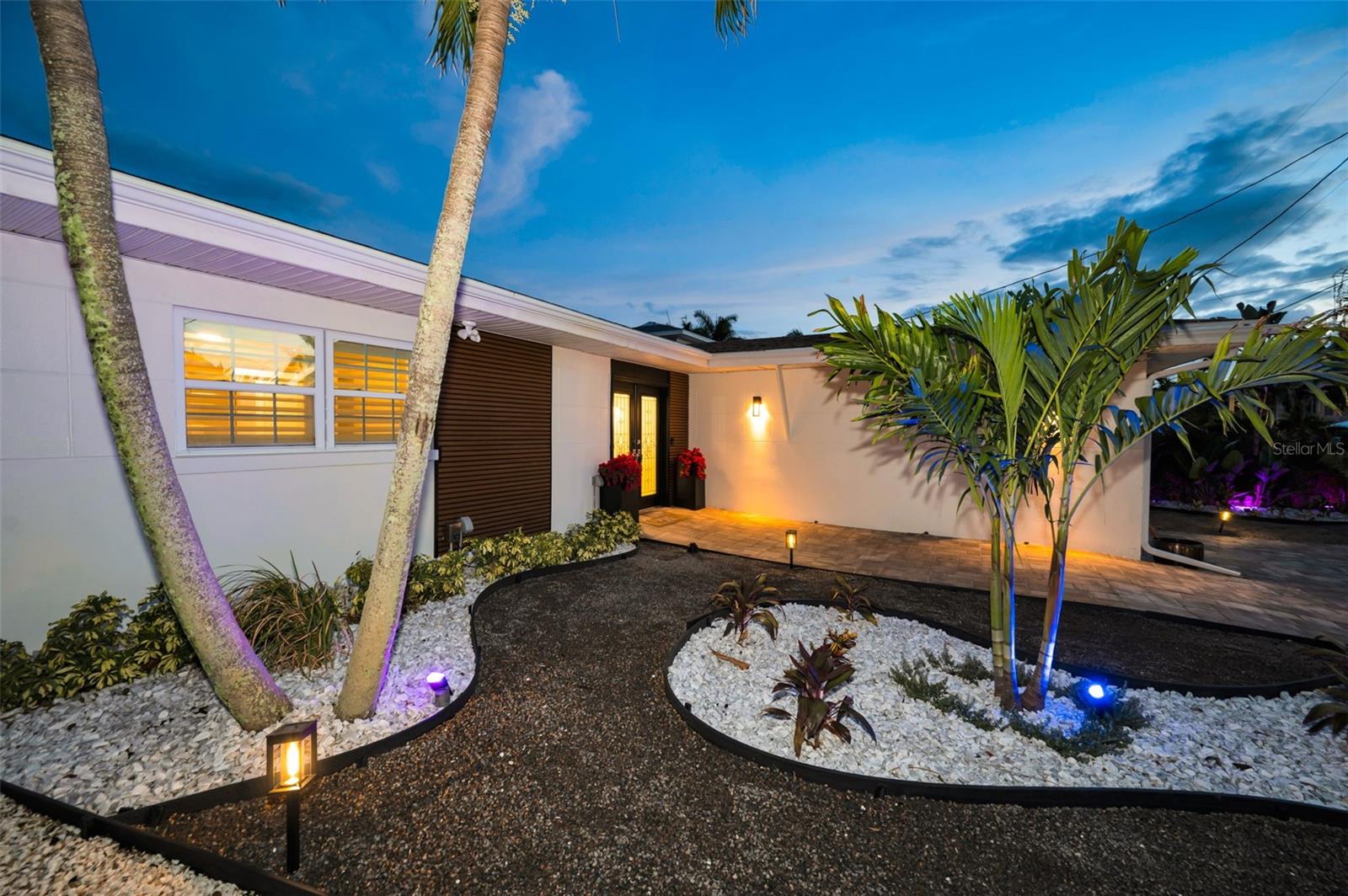 16353 Redington Dr, Redington Beach, FL 33708 photo