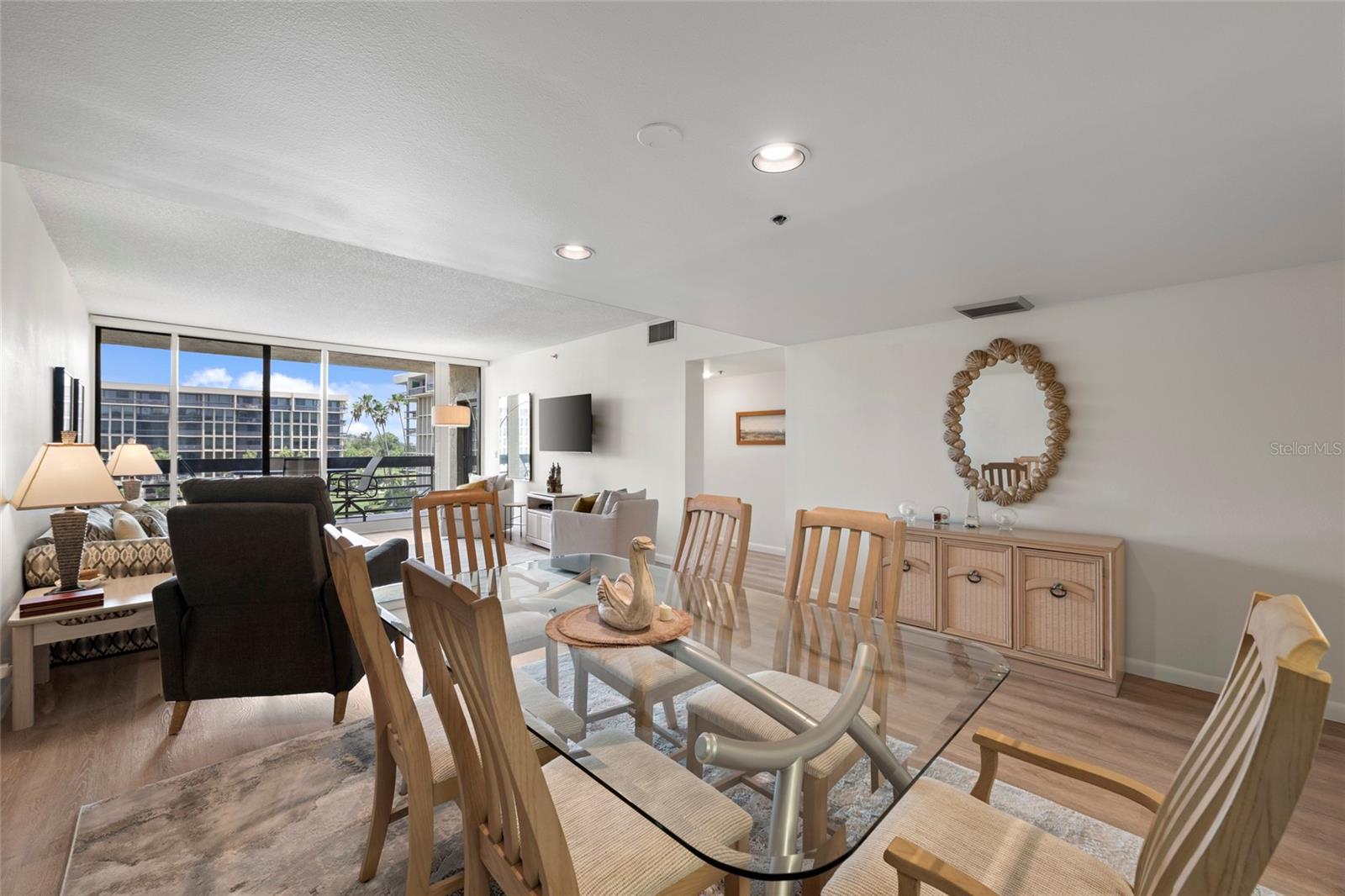 1095 Gulf Of Mexico Dr #303, Longboat Key, FL 34228 photo
