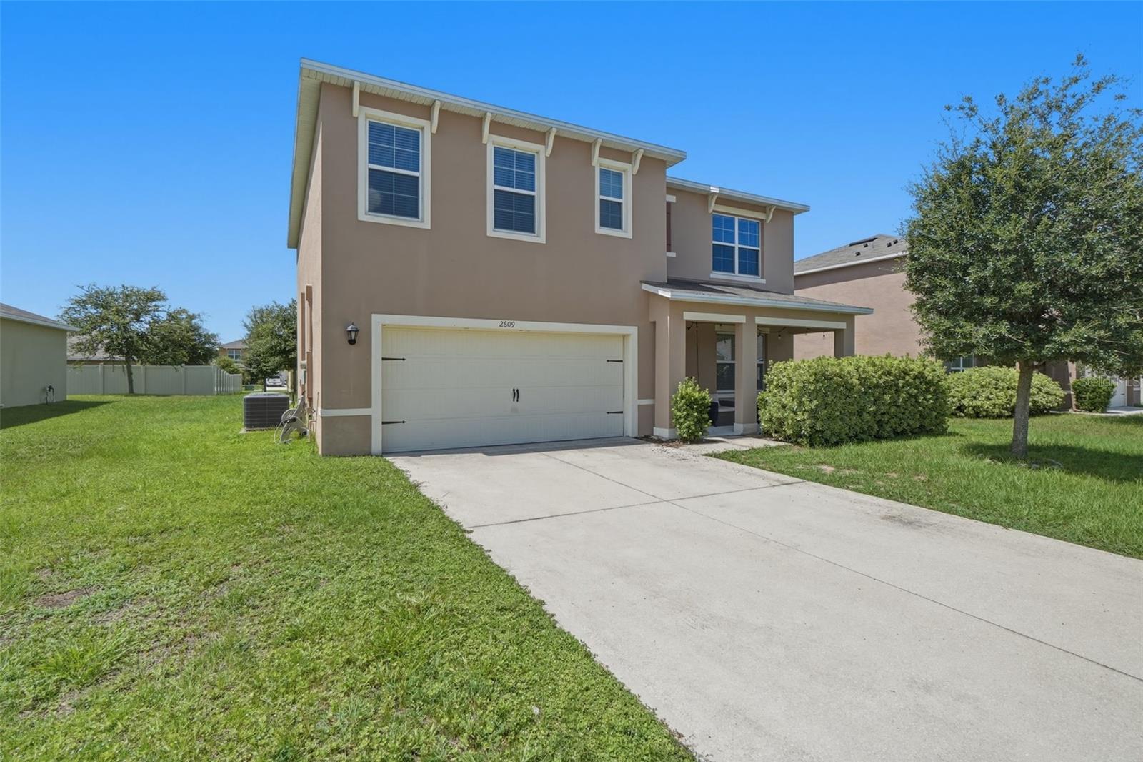 2609 Grand Central Ave, Tavares, FL 32778 photo