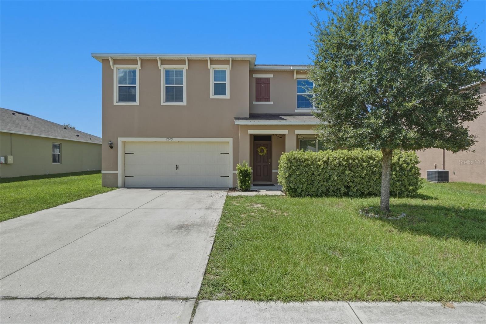 2609 Grand Central Ave, Tavares, FL 32778