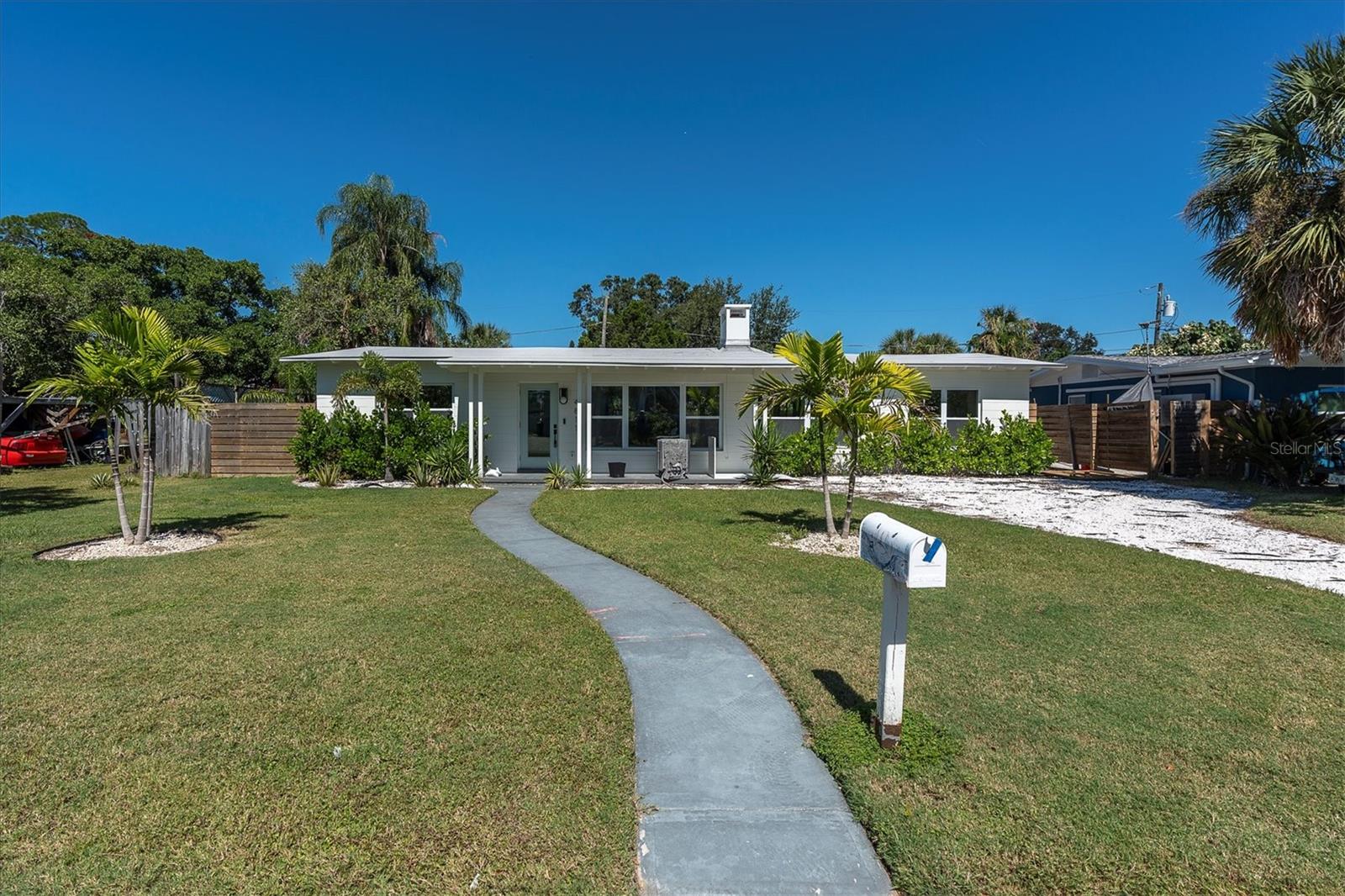 4811 De Rio Way, Gulfport, FL 33711 photo