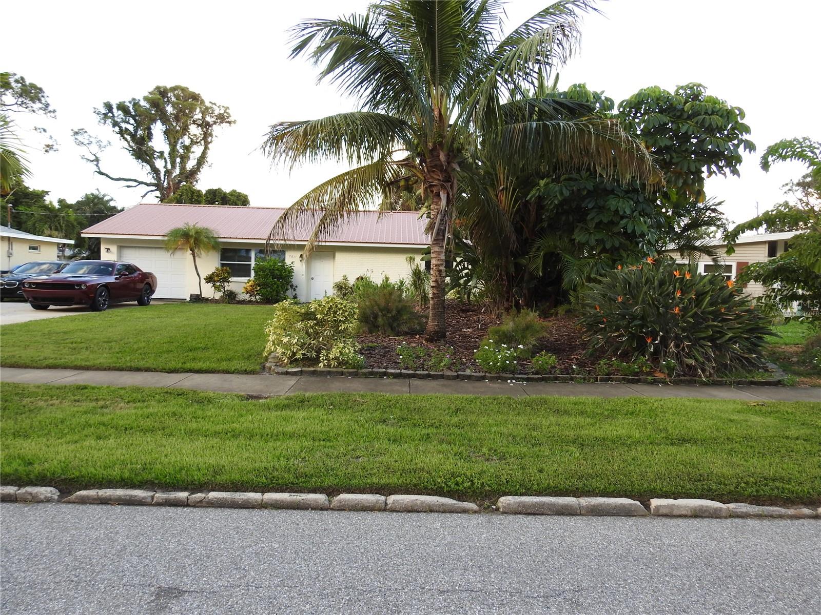 7611 Senrab Dr, Bradenton, FL 34209 photo