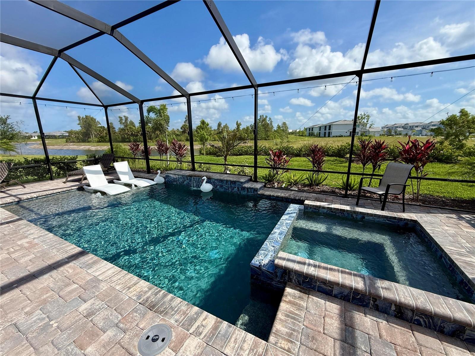 10852 Sun Drop St, Venice, FL 34293 photo