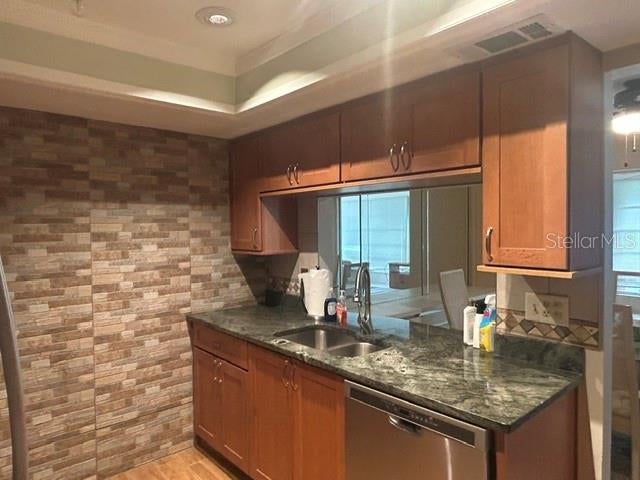 7102 W Country Club Dr, Sarasota, FL 34243 photo