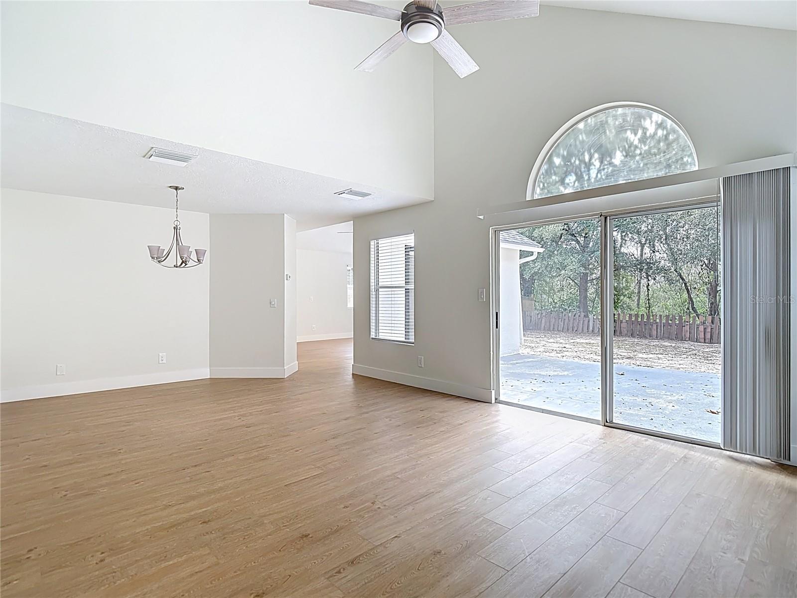 2013 Glen Forge St, Brandon, FL 33511 photo