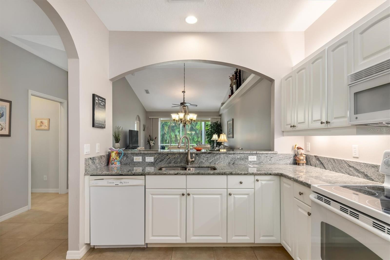 786 Tartan Dr, Venice, FL 34293 photo
