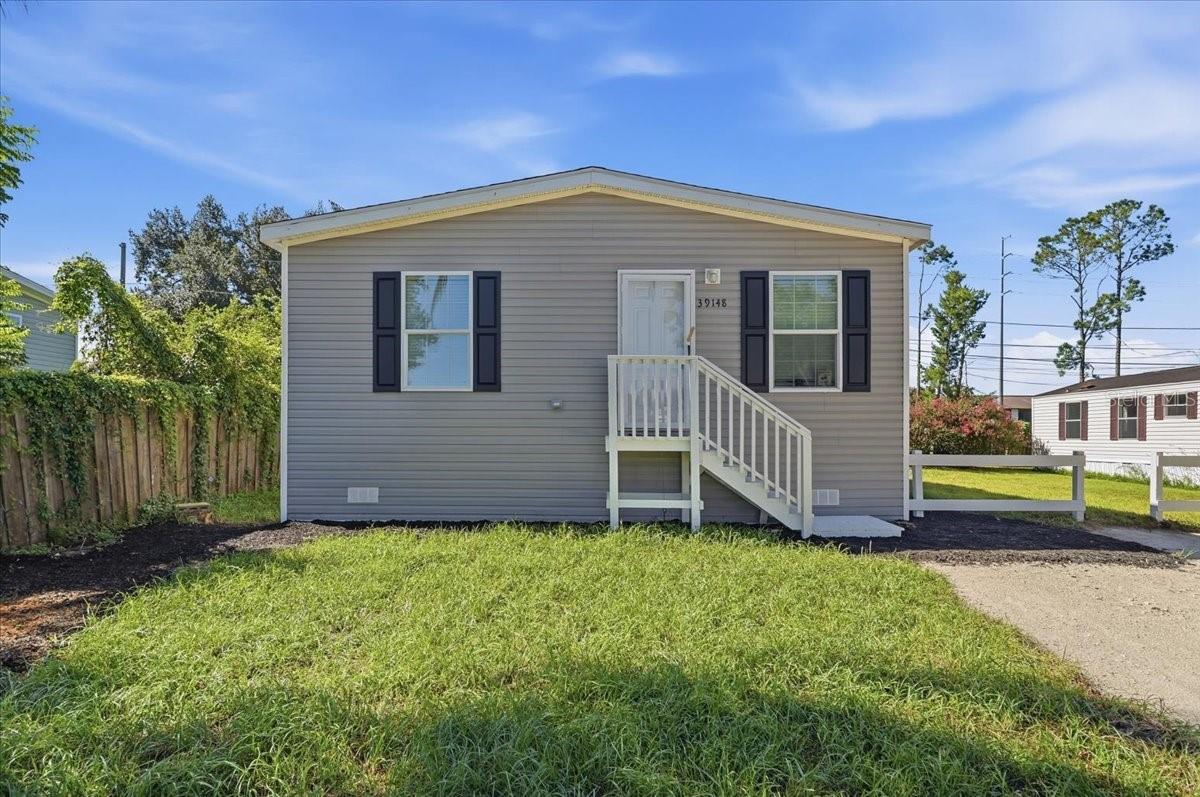 39148 Orient Ave, Zephyrhills, FL 33542 photo