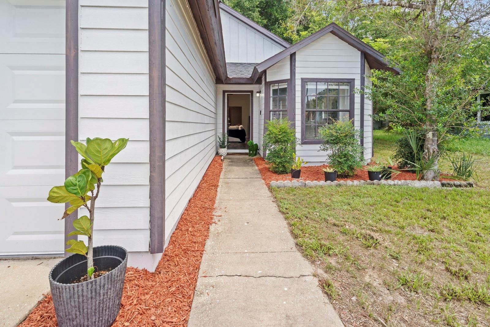 555 Swallow Ct, Apopka, FL 32712 photo