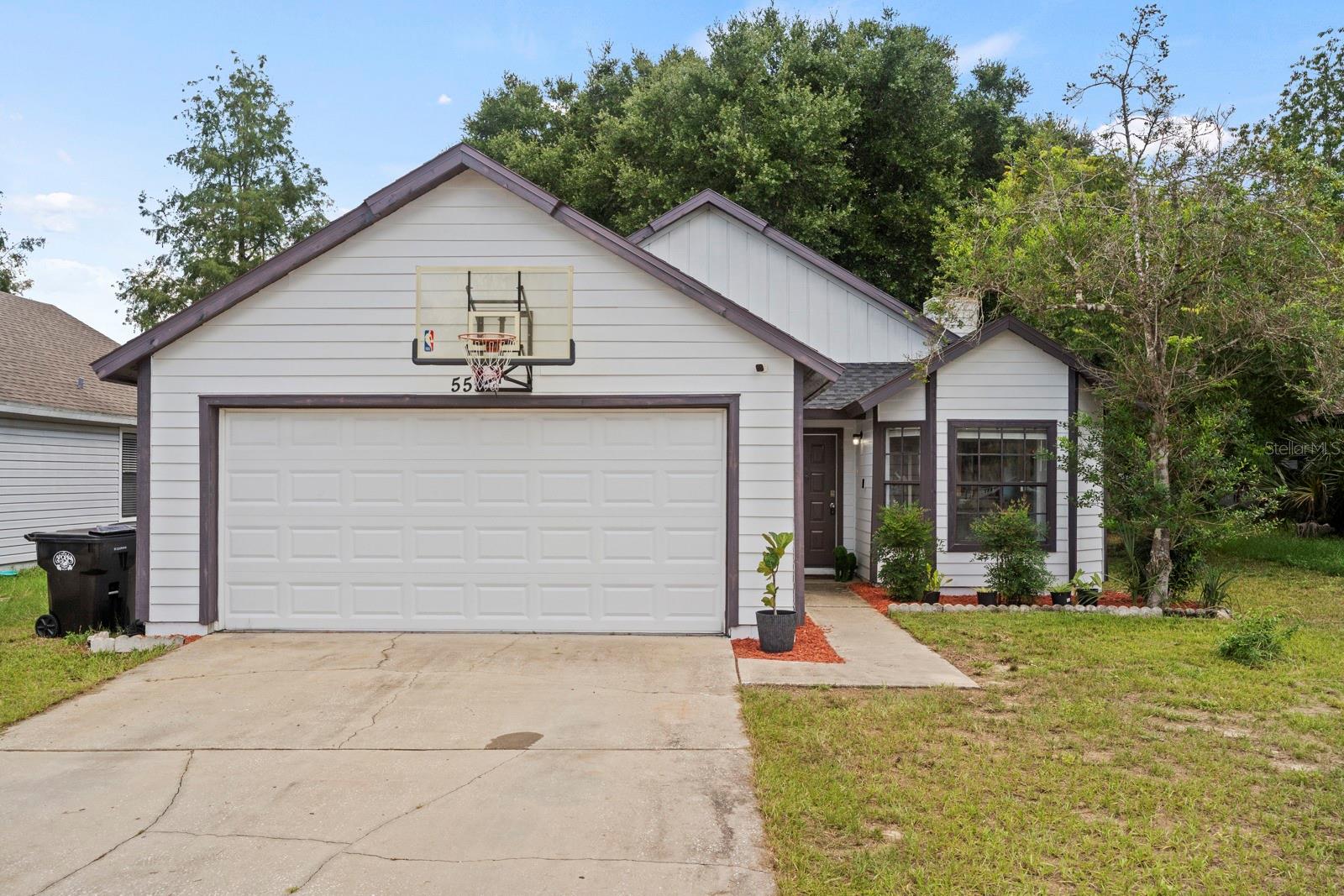 555 Swallow Ct, Apopka, FL 32712 photo