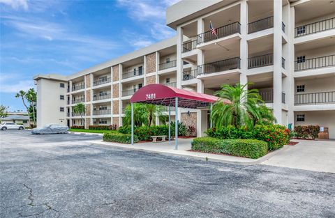 Condominium in SARASOTA FL 7461 W COUNTRY CLUB DRIVE #203.jpg