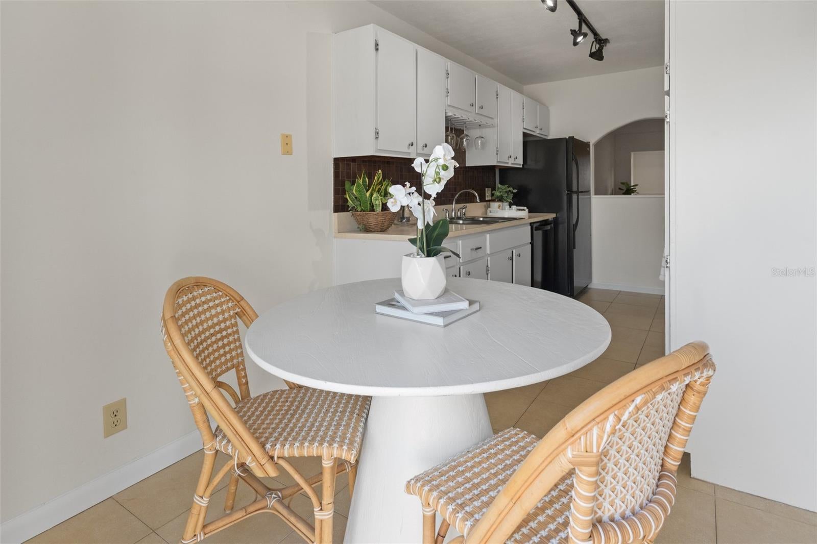 2076 Sunset Point Rd #142, Clearwater, FL 33765 photo