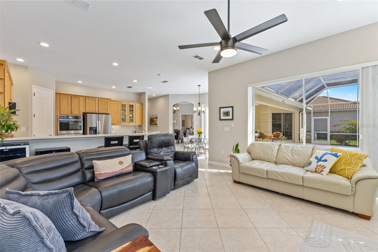 6840 Coyote Ridge Ct, Bradenton, FL 34201 photo