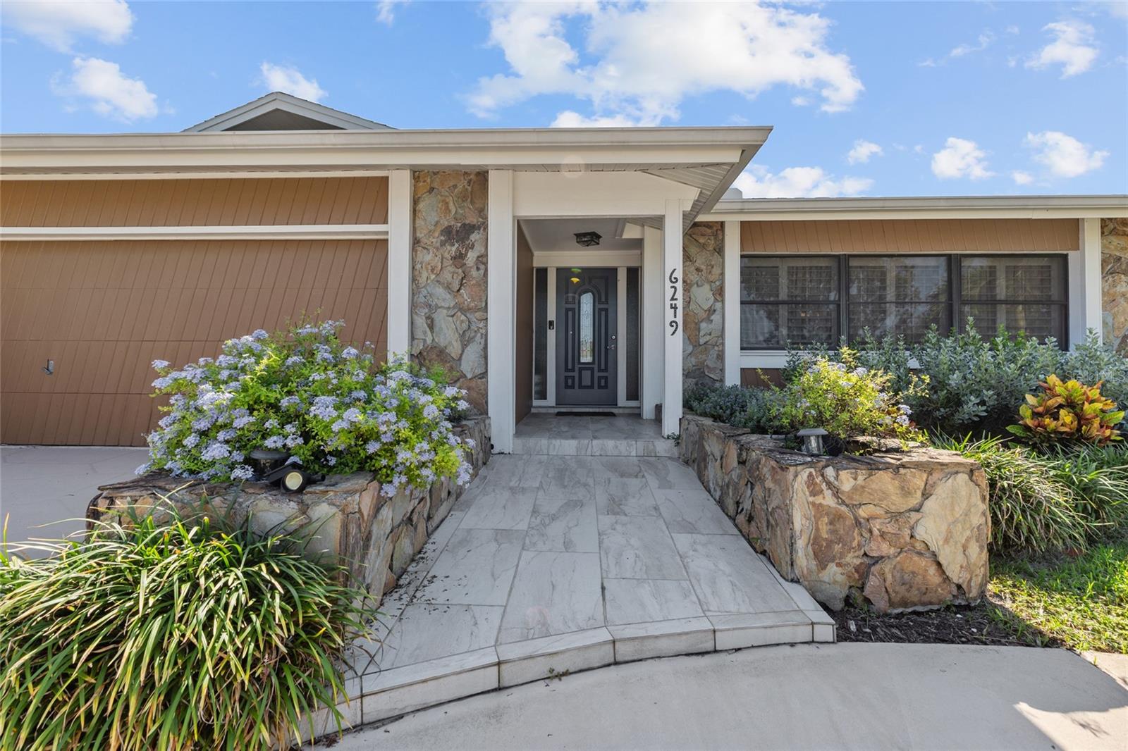 6249 Hillside Ave, Seminole, FL 33772 photo