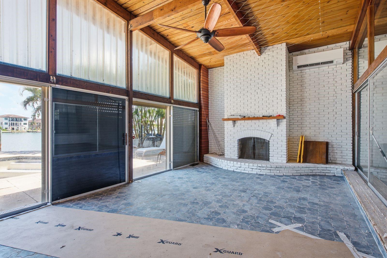 31 Dolphin Dr, Treasure Island, FL 33706 photo