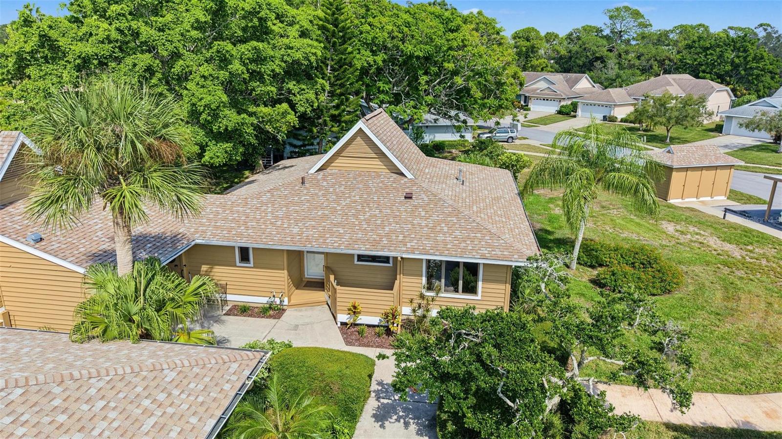 992 Spinnaker Ct, Tarpon Springs, FL 34689 photo