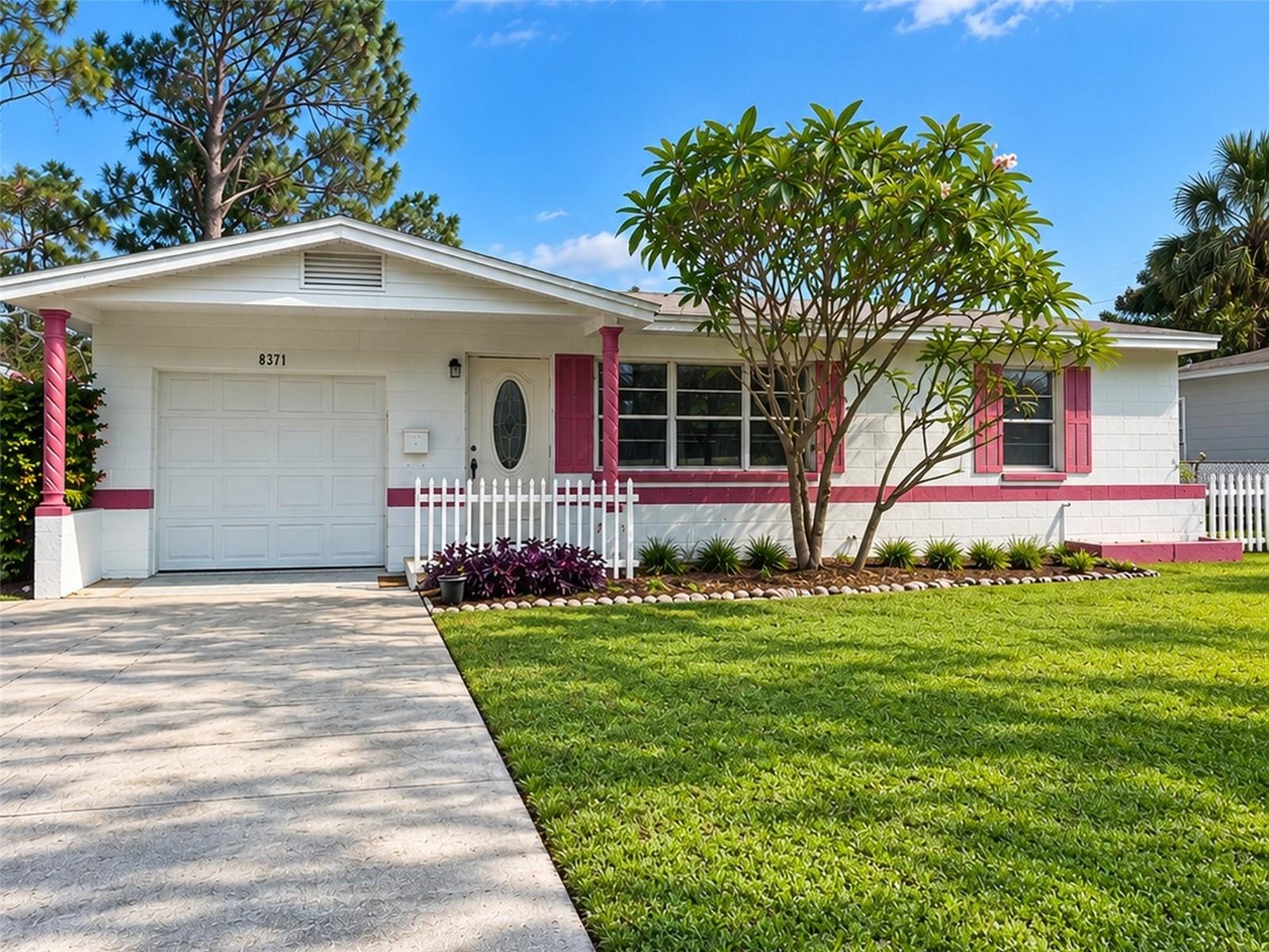 8371 55 Way, Pinellas Park, FL 33781