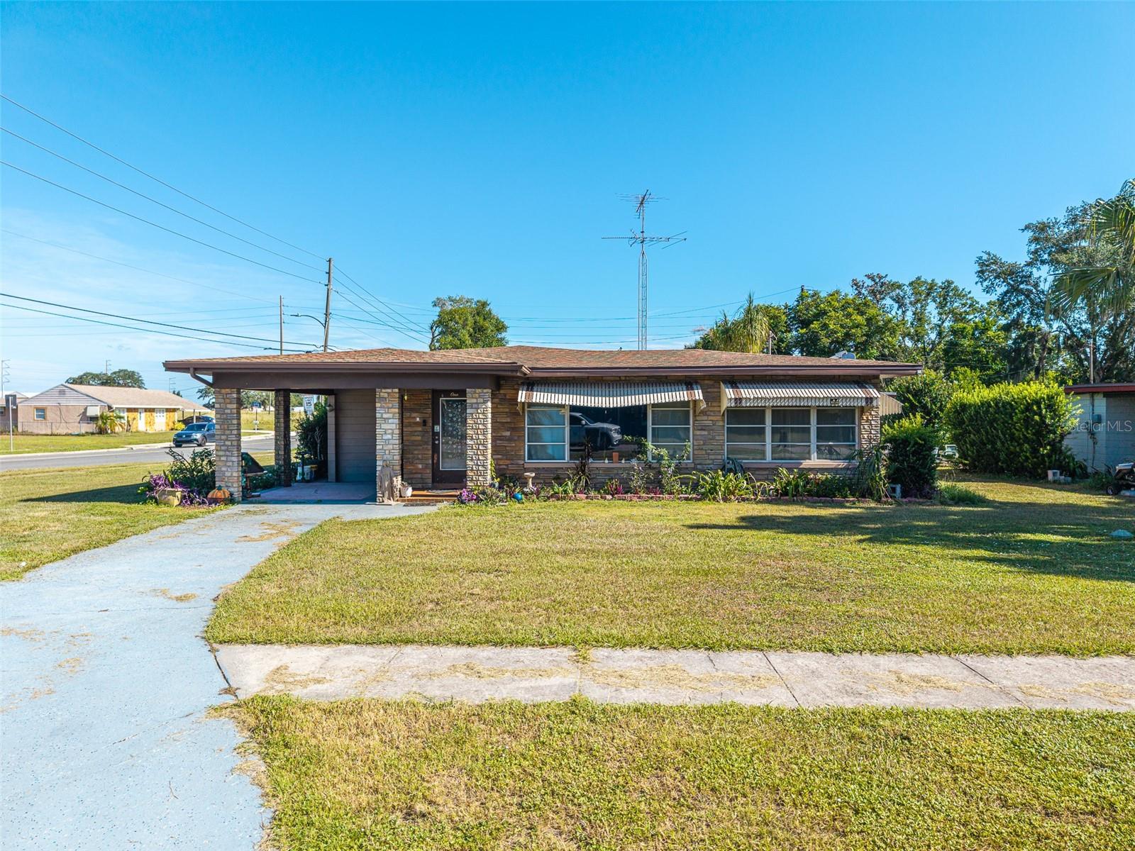 1 Wolf St, Avon Park, FL 33825