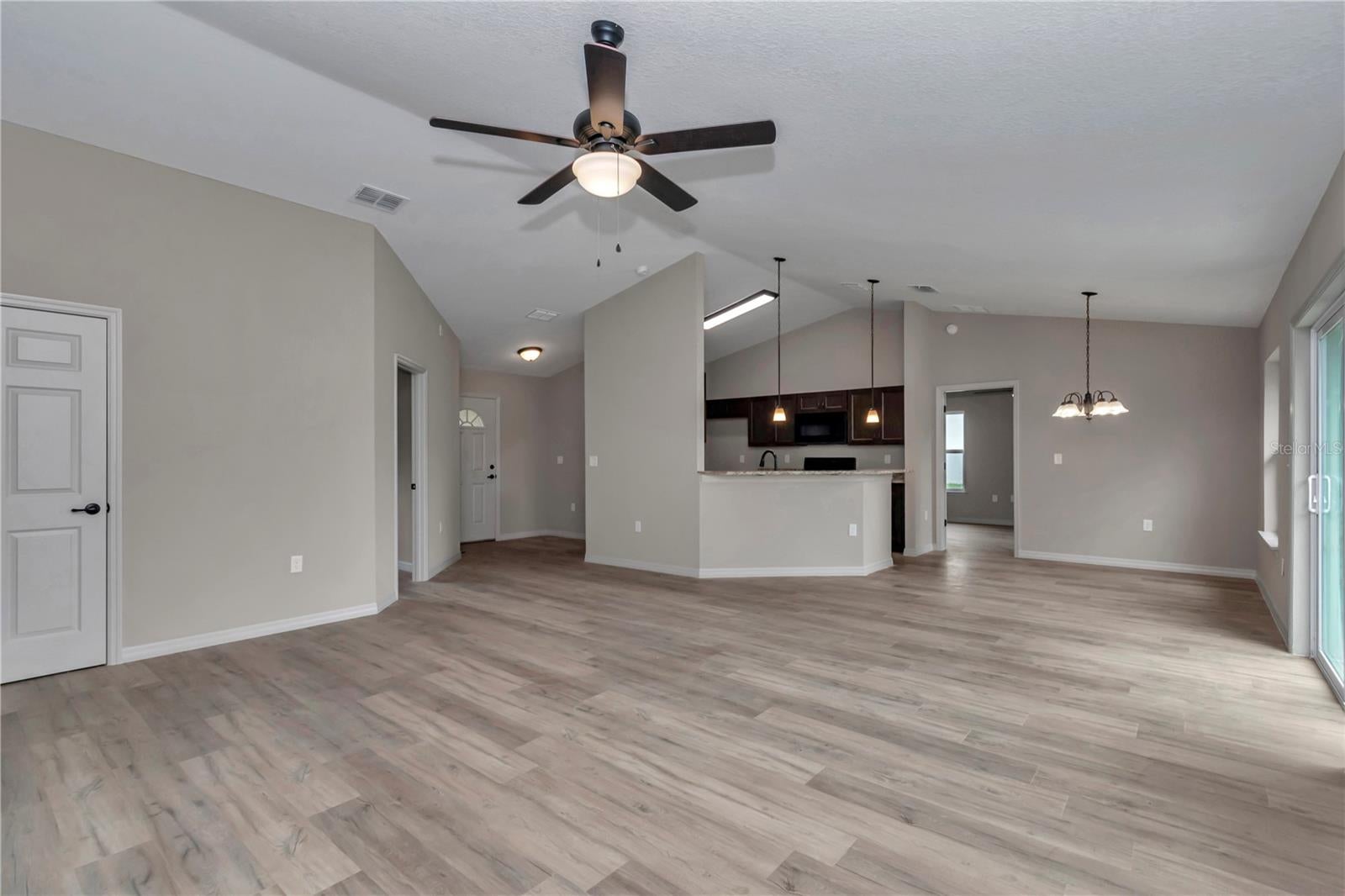 4755 SW Wisteria Ct, Dunnellon, FL 34431 photo