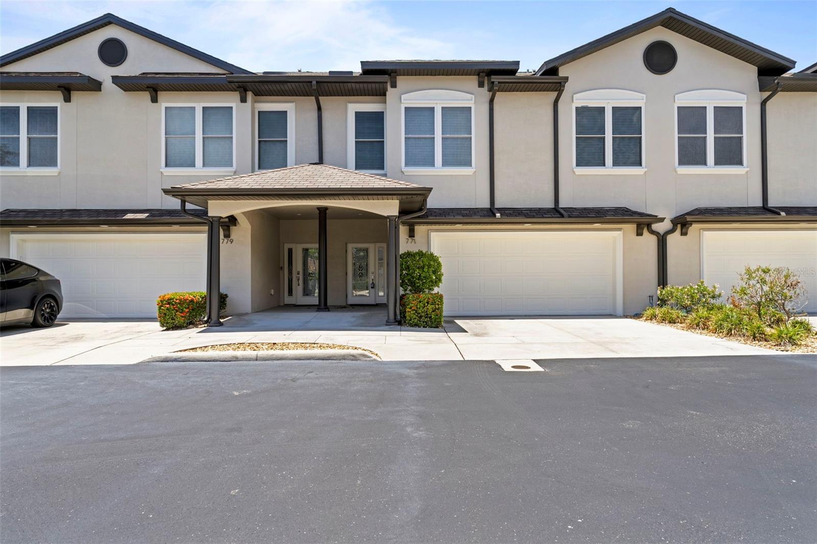 771 Date Palm Ln, Saint Petersburg, FL 33707