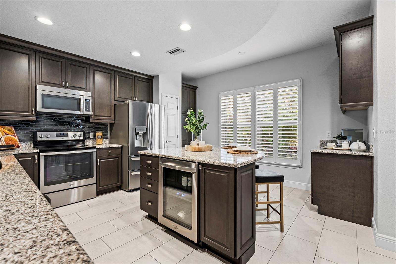 771 Date Palm Ln, Saint Petersburg, FL 33707 photo